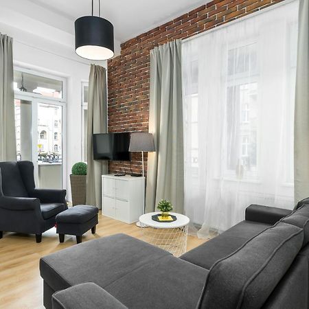 Apartment Poznan Mtp Chelmonskiego By Noclegi Renters Exteriér fotografie