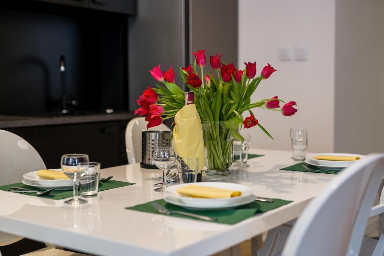 Apartment Poznan Mtp Chelmonskiego By Noclegi Renters Exteriér fotografie